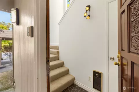 6469 Sand Point Way NE #B2, Seattle, WA 98115