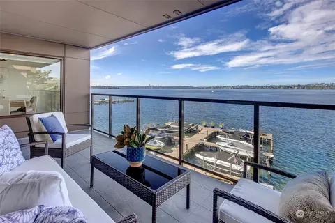 807 Lake St S #302, Kirkland, WA 98033