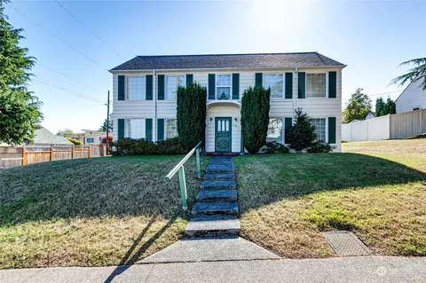 1115 S Lincoln St, Port Angeles, WA 98362