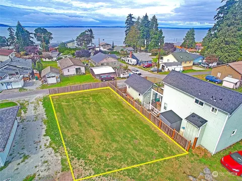 228 X Maple St, Camano Island, WA 98282