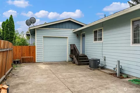 1848 SE 6th Ave, Camas, WA 98607 photo 2