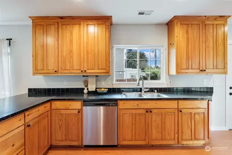 1848 SE 6th Ave, Camas, WA 98607 photo 9