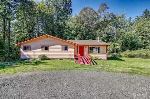 1272 NE Hostmark St, Poulsbo, WA 98370