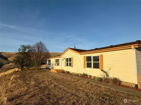 402 Poulsen Rd, Dayton, WA 99328
