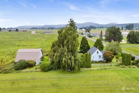 7370 Thomas Rd, Bow, WA 98232