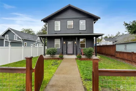 210 S River Ave, Buckley, WA 98321