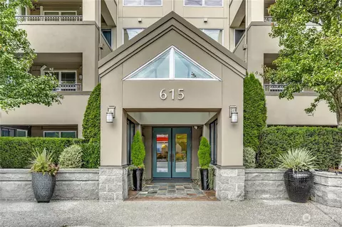 615 6th St #103, Kirkland, WA 98033