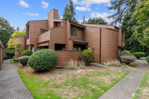 11504 NE 128th St #31, Kirkland, WA 98034