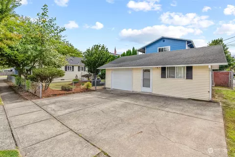 Exterior - 971 20th Ave, Longview, WA 98632 photo 8 of 8