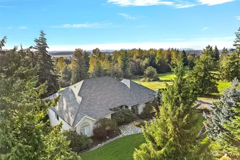 17500 S Skyridge Dr, Mount Vernon, WA 98274