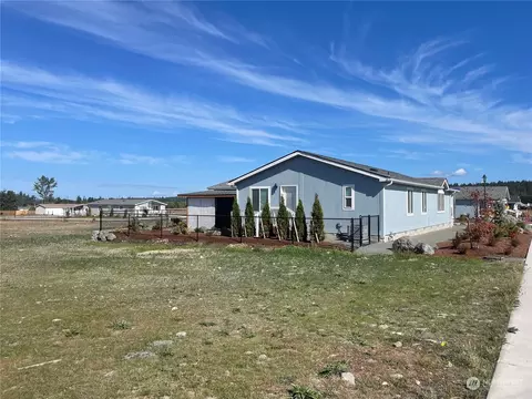 835 N Violet Ave, Sequim, WA 98382 photo 4