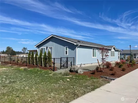 835 N Violet Ave, Sequim, WA 98382 photo 5