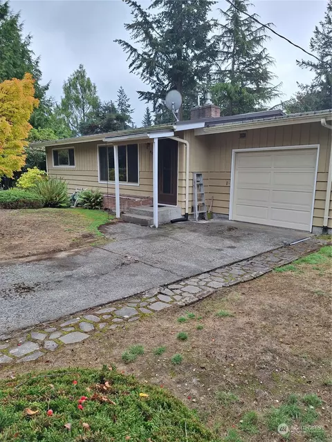 417 SW 207th Pl, Normandy Park, WA 98166