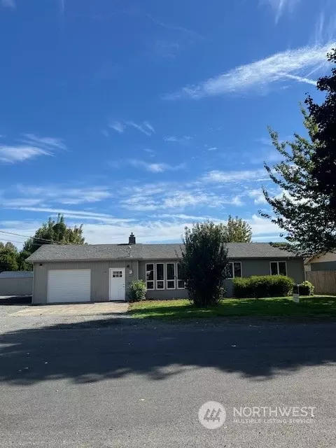 114 Green Acres Dr, Castle Rock, WA 98611