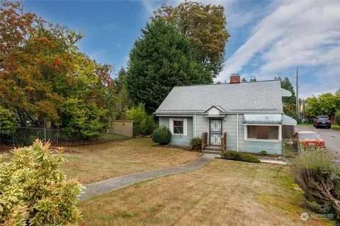 15568 8th Ave NE, Shoreline, WA 98155