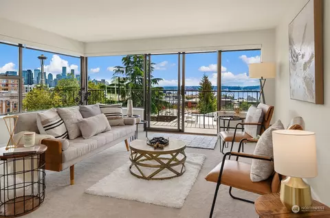 912 3rd Ave W #404, Seattle, WA 98119