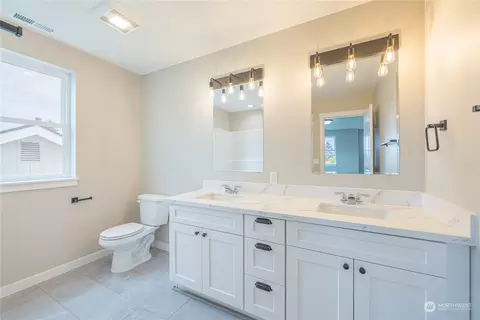 265 W Spruce St, Sequim, WA 98382 photo 33