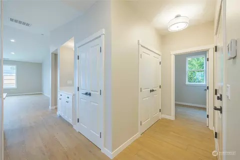 265 W Spruce St, Sequim, WA 98382 photo 7