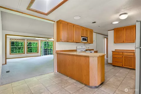 8475 Delta Line Rd, Custer, WA 98240 photo 4