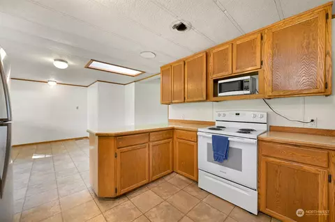 8475 Delta Line Rd, Custer, WA 98240 photo 6