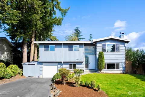 3520 NE 10th Ct, Renton, WA 98056
