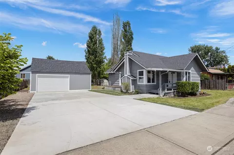 407 Warde St, Algona, WA 98001