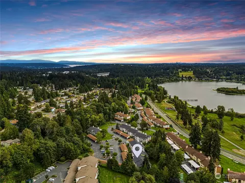 23401 Lakeview Dr #J102, Mountlake Terrace, WA 98043