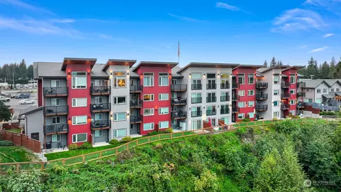 1882 Front St #406, Lynden, WA 98264