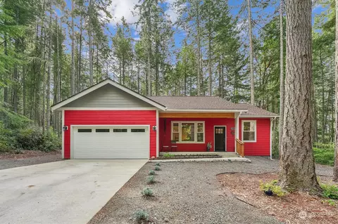13006 Silver Dr, Anderson Island, WA 98303