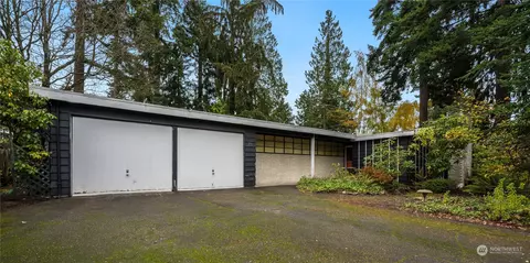 711 15th St SW, Edmonds, WA 98020
