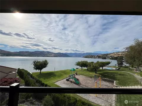 100 Lake Chelan Shores Dr #14-6F, Chelan, WA 98816