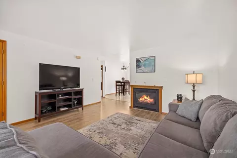 112 W 2nd St #E, Everson, WA 98247 photo 9