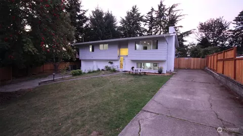 2130 SW 326th St, Federal Way, WA 98023