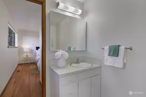 829 Laurel Way, Edmonds, WA 98020 photo 20