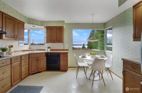 829 Laurel Way, Edmonds, WA 98020 photo 12