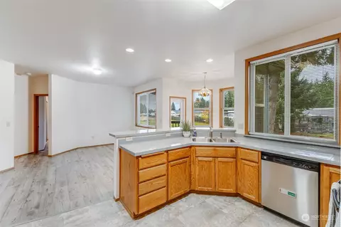 201 207th St E, Spanaway, WA 98387 photo 10