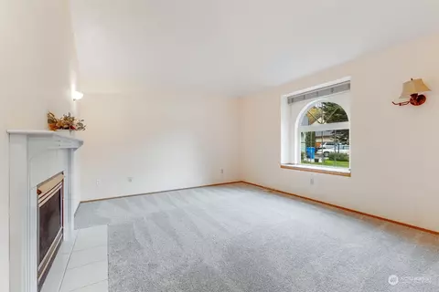 201 207th St E, Spanaway, WA 98387 photo 6
