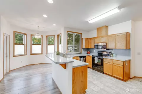 201 207th St E, Spanaway, WA 98387 photo 7