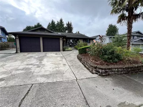 6208 35th Way SE, Auburn, WA 98092