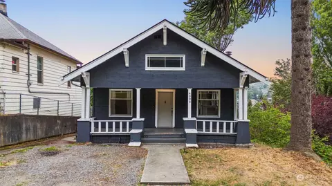 4003 22nd Ave SW, Seattle, WA 98106