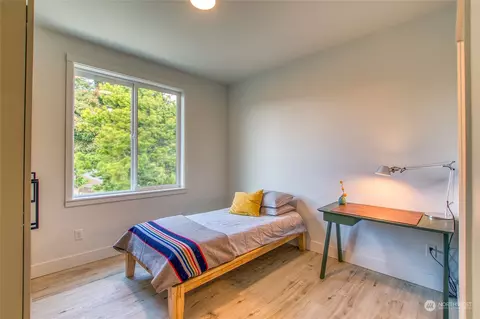 Bedroom - 231 Madrona St #2, Eastsound, WA 98245 photo 4 of 5