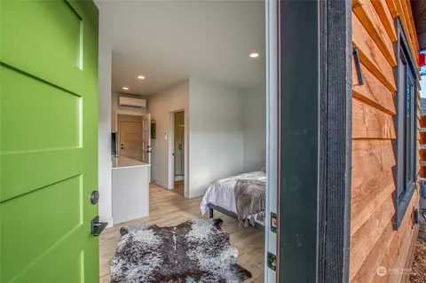 Entry Way - 231 Madrona St #2, Eastsound, WA 98245 photo 1 of 3