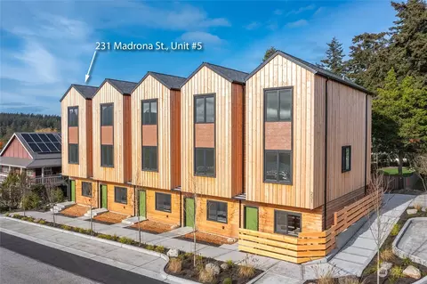 Exterior - 231 Madrona St #5, Eastsound, WA 98245 photo 1 of 3