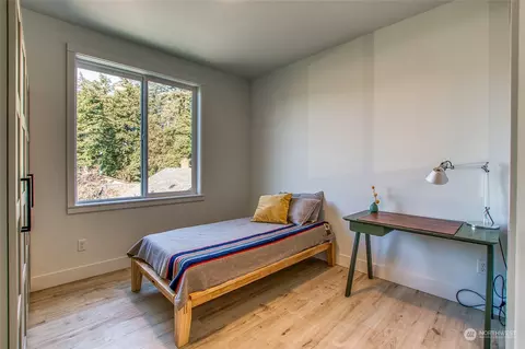 Bedroom - 231 Madrona St #5, Eastsound, WA 98245 photo 3 of 3