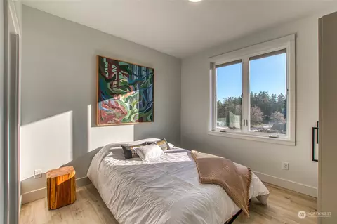 Bedroom - 231 Madrona St #5, Eastsound, WA 98245 photo 2 of 3