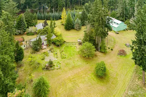 76 E Morris Rd, Coupeville, WA 98239