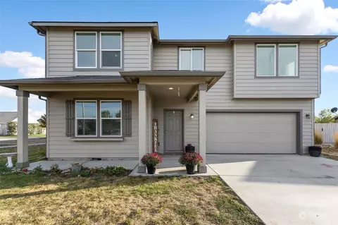 1327 E Polk Ct, Moses Lake, WA 98837