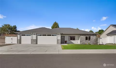 909 NE Tyler Pl, East Wenatchee, WA 98802