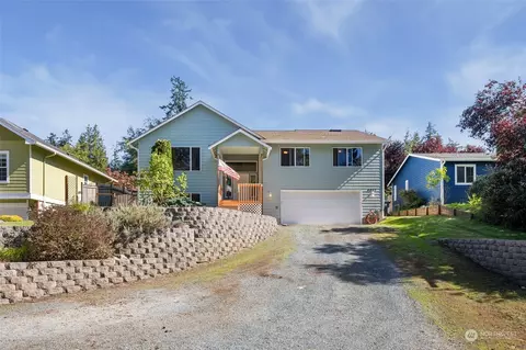4857 Reindeer Rd, Freeland, WA 98249