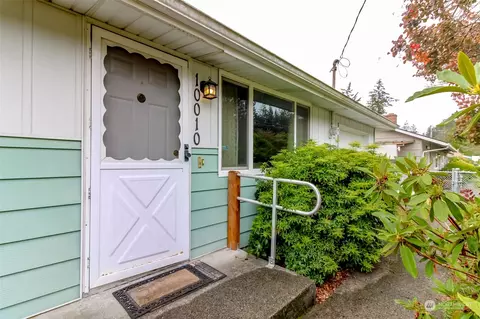 10010 115th St SW, Lakewood, WA 98498